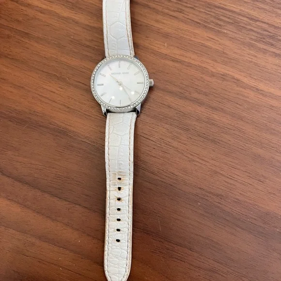 Michael Kors Silver and Cream Watch with Crystal Accents - Picture 2 of 5